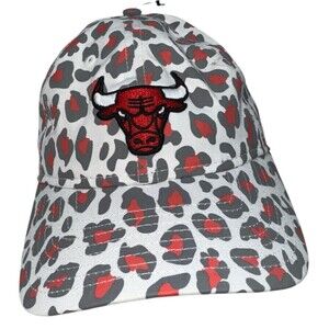 Chicago Bulls New Era Womens Adjustable Embroidered Hat White Gray Red New
